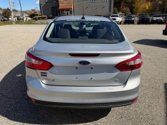 Used 2014  Ford Focus 4d Sedan SE at Headlight Motor Group near Lewiston&comma; ME