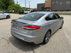 Used 2020  Ford Fusion Hybrid 4d Sedan FWD Titanium at Headlight Motor Group near Lewiston&comma; ME