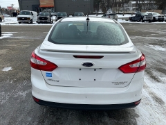 Used 2014  Ford Focus 4d Sedan Titanium at Headlight Motor Group near Lewiston&comma; ME