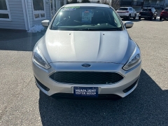 Used 2018  Ford Focus 4d Hatchback SE at Headlight Motor Group near Lewiston&comma; ME