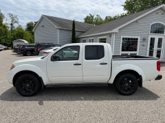 Used 2019  Nissan Frontier 4WD Crew Cab SV Auto at Headlight Motor Group near Lewiston&comma; ME