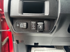 Used 2017  Toyota Tacoma 4WD Double Cab TRD Off-Road Auto at Headlight Motor Group near Lewiston, ME