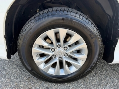 Used 2015  Lexus GX 460 4WD 4dr at Headlight Motor Group near Lewiston&comma; ME