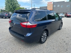 Used 2018 Toyota Sienna 4d Wagon XLE AWD at Headlight Motor Group near Lewiston, ME