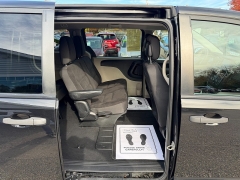 Used 2019  Dodge Grand Caravan 4d Wagon SE at Headlight Motor Group near Lewiston&comma; ME