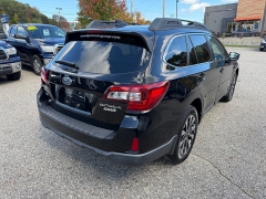 Used 2016  Subaru Outback 4d SUV i Limited at Headlight Motor Group near Lewiston&comma; ME