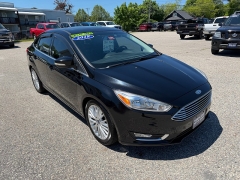 Used 2018  Ford Focus 4d Sedan Titanium at Headlight Motor Group near Lewiston&comma; ME