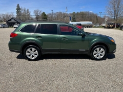 Used 2012  Subaru Outback 4d SUV i Limited at Headlight Motor Group near Lewiston&comma; ME