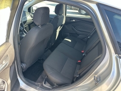 Used 2018  Ford Focus 4d Hatchback SE at Headlight Motor Group near Lewiston&comma; ME