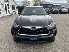 Used 2021 Toyota Highlander XLE AWD at Headlight Motor Group near Lewiston, ME