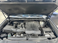 Used 2018  Toyota 4Runner 4d SUV 4WD SR5 Premium at Headlight Motor Group near Lewiston&comma; ME