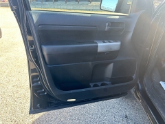 Used 2009  Toyota Tundra 4WD Crew Max 5&period;7L SR5 at Headlight Motor Group near Lewiston&comma; ME