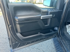 Used 2017  Ford F-150 4WD SuperCrew Platinum 5 1&sol;2 at Headlight Motor Group near Lewiston&comma; ME