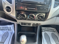 Used 2015  Toyota Tacoma 4WD Double Cab Long Bed at Headlight Motor Group near Lewiston&comma; ME