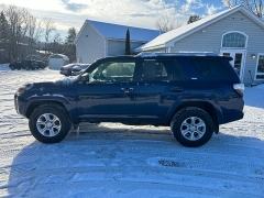 Used 2018  Toyota 4Runner 4d SUV 4WD SR5 at Headlight Motor Group near Lewiston&comma; ME