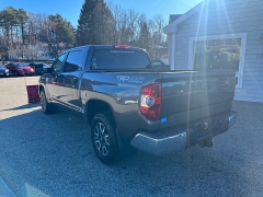 Used 2014  Toyota Tundra 4WD CrewMax SR5 5&period;7L at Headlight Motor Group near Lewiston&comma; ME