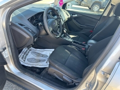 Used 2018  Ford Focus 4d Hatchback SE at Headlight Motor Group near Lewiston&comma; ME