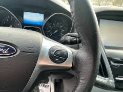 Used 2014  Ford Focus 4d Sedan Titanium at Headlight Motor Group near Lewiston&comma; ME