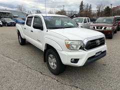 Used 2015  Toyota Tacoma 4WD Double Cab Long Bed at Headlight Motor Group near Lewiston&comma; ME