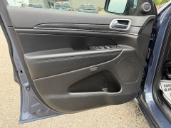 Used 2021  Jeep Grand Cherokee Limited 4x4 at Headlight Motor Group near Lewiston&comma; ME