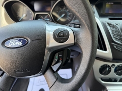Used 2013  Ford Focus 4d Hatchback SE at Headlight Motor Group near Lewiston&comma; ME