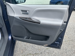 Used 2018 Toyota Sienna 4d Wagon XLE AWD at Headlight Motor Group near Lewiston, ME