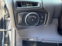Used 2013  Ford Focus 4d Hatchback SE at Headlight Motor Group near Lewiston&comma; ME