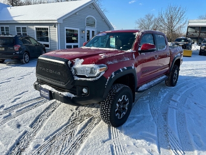 Used 2017 Toyota Tacoma 4WD Double Cab TRD Off-Road Auto at Headlight Motor Group near Lewiston, ME