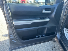 Used 2014  Toyota Tundra 4WD CrewMax SR5 5&period;7L at Headlight Motor Group near Lewiston&comma; ME