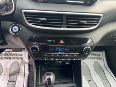 Used 2021  Hyundai Tucson Limited AWD at Headlight Motor Group near Lewiston&comma; ME