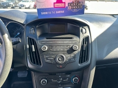 Used 2015  Ford Focus 4d Hatchback SE at Headlight Motor Group near Lewiston&comma; ME