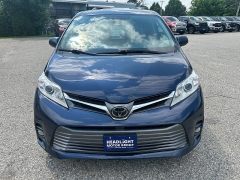 Used 2018 Toyota Sienna 4d Wagon XLE AWD at Headlight Motor Group near Lewiston, ME