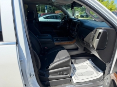 Used 2017  Chevrolet Silverado 1500 4WD Crew Cab High Country at Headlight Motor Group near Lewiston&comma; ME