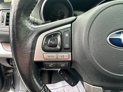 Used 2017  Subaru Outback 4d SUV 2&period;5i Limited at Headlight Motor Group near Lewiston&comma; ME