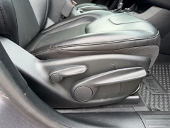 Used 2020  Jeep Cherokee 4d SUV 4WD Latitude Plus Altitude 2&period;4L at Headlight Motor Group near Lewiston&comma; ME