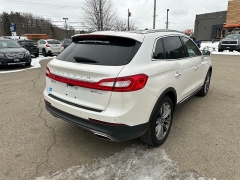 Used 2017  Lincoln MKX 4d SUV AWD Reserve 2&period;7T at Headlight Motor Group near Lewiston&comma; ME