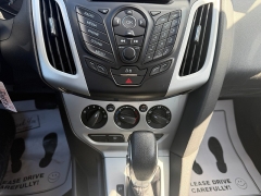 Used 2014  Ford Focus 4d Sedan SE at Headlight Motor Group near Lewiston&comma; ME