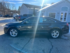 Used 2014  Ford Taurus 4d Sedan SEL V6 at Headlight Motor Group near Lewiston&comma; ME