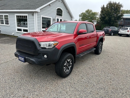 Used 2017 Toyota Tacoma 4WD Double Cab TRD Off-Road Auto at Headlight Motor Group near Lewiston, ME