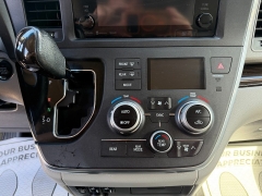 Used 2017  Toyota Sienna 4d Wagon XLE Premium AWD at Headlight Motor Group near Lewiston&comma; ME