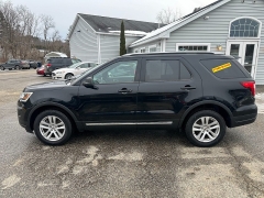 Used 2018  Ford Explorer 4d SUV 4WD XLT Ecoboost at Headlight Motor Group near Lewiston&comma; ME