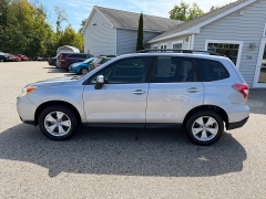 Used 2016  Subaru Forester 4d SUV i Premium CVT at Headlight Motor Group near Lewiston&comma; ME