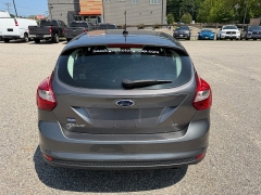 Used 2013  Ford Focus 4d Hatchback SE at Headlight Motor Group near Lewiston&comma; ME