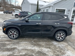 Used 2021  Kia Seltos 4d SUV AWD SX Turbo at Headlight Motor Group near Lewiston&comma; ME