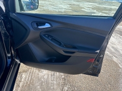 Used 2015  Ford Focus 4d Hatchback SE at Headlight Motor Group near Lewiston&comma; ME