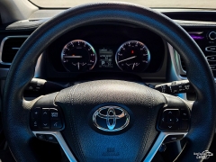 Used 2015  Toyota Highlander FWD 4dr V6 LE &lpar;Natl&rpar; at Auto Finance Center near Matthews&comma; NC