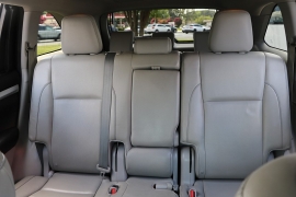 Used 2015  Toyota Highlander 4d SUV FWD XLE at Auto Finance Center near Matthews&comma; NC