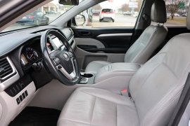 Used 2015  Toyota Highlander FWD 4dr V6 LE &lpar;Natl&rpar; at Auto Finance Center near Matthews&comma; NC