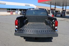 Used 2018  Toyota Tacoma Double Cab 5' Bed V6 4x4 &lpar;Natl&rpar; at Auto Finance Center near Matthews&comma; NC