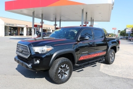 Used 2018  Toyota Tacoma Double Cab 5' Bed V6 4x4 &lpar;Natl&rpar; at Auto Finance Center near Matthews&comma; NC